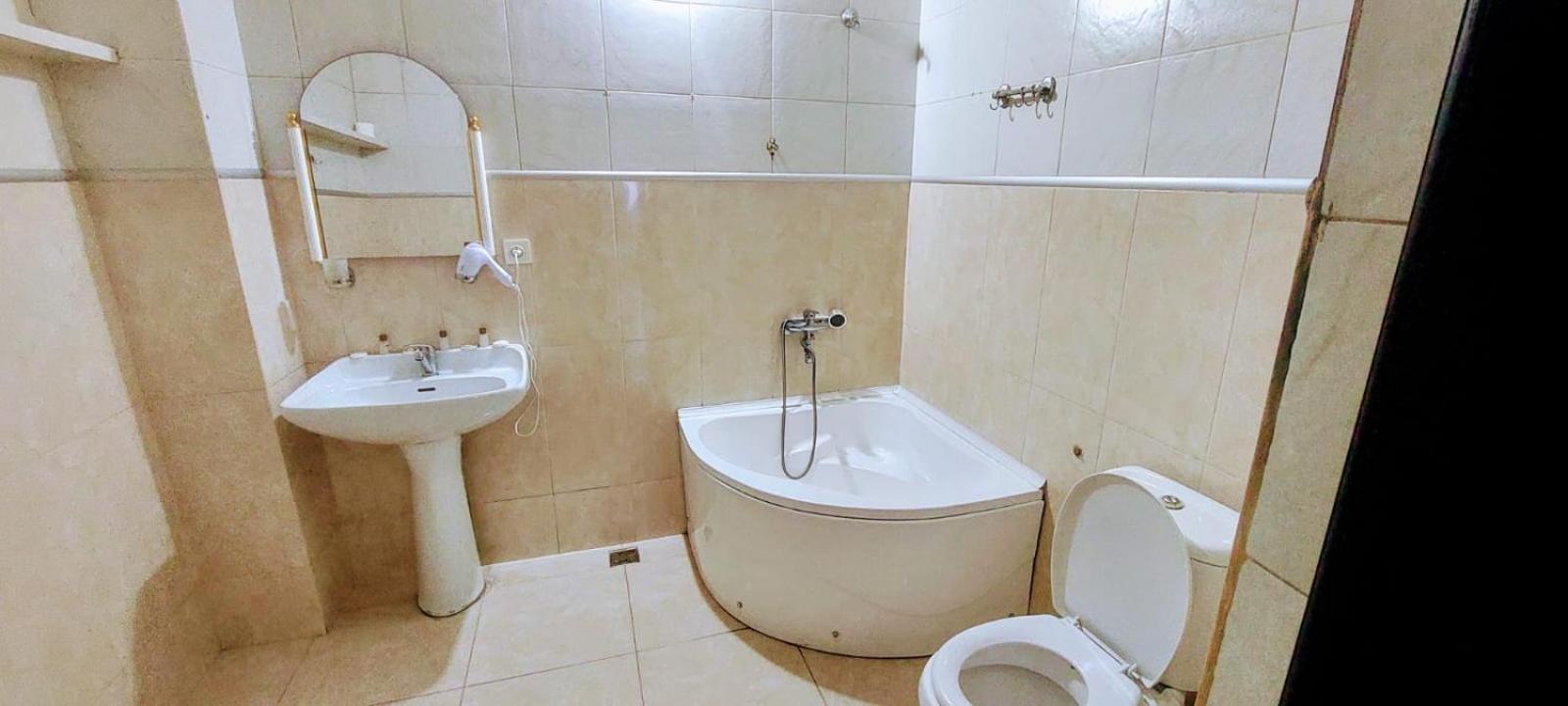 Metrepol Hotel Batumi Eksteriør billede